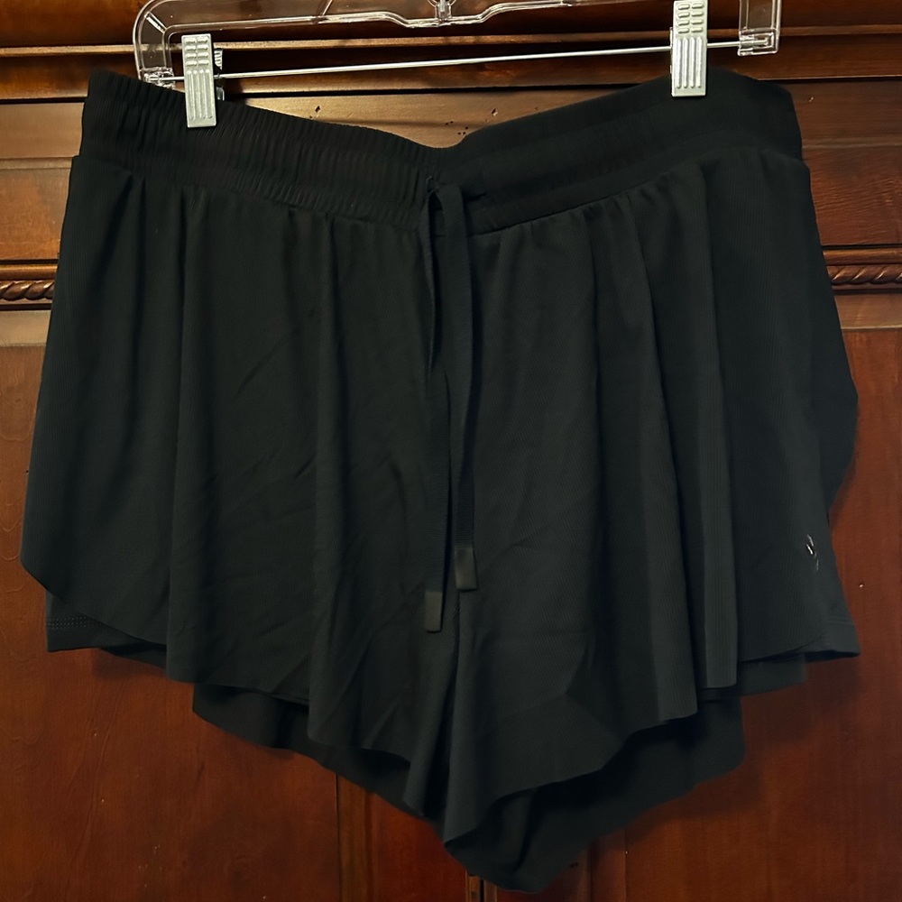 JOYLAB flowy shorts 🖤